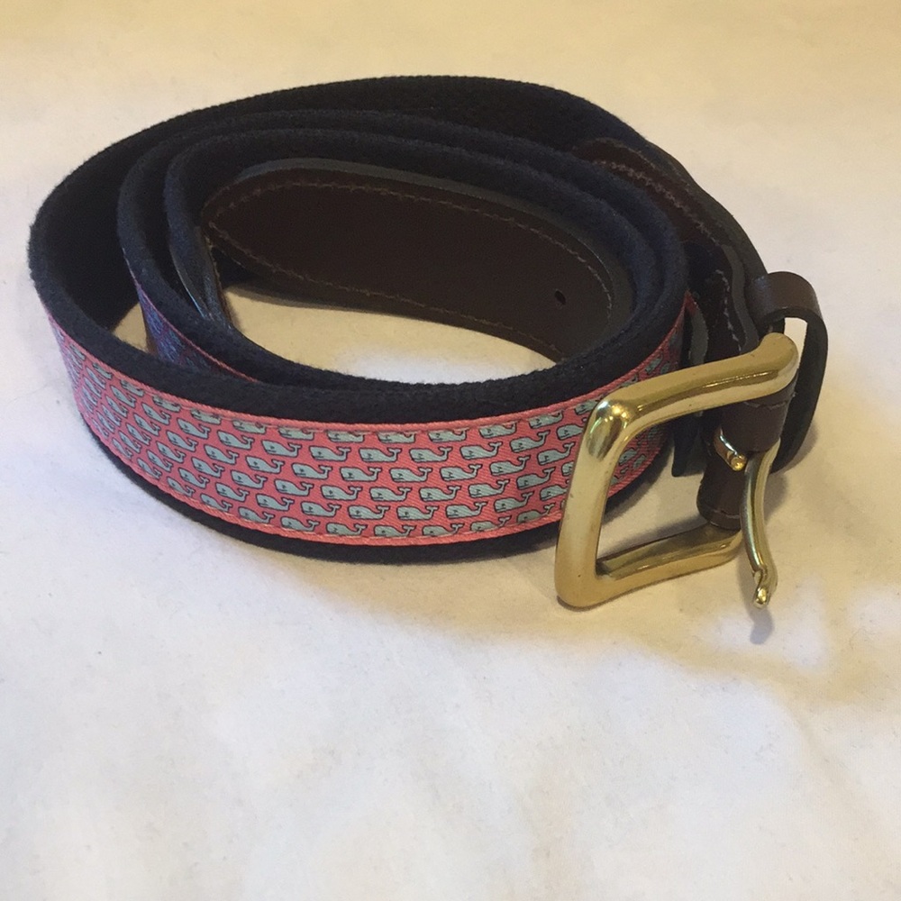 Vineyard Vines Men’s Whale Belt with Brass Buckle